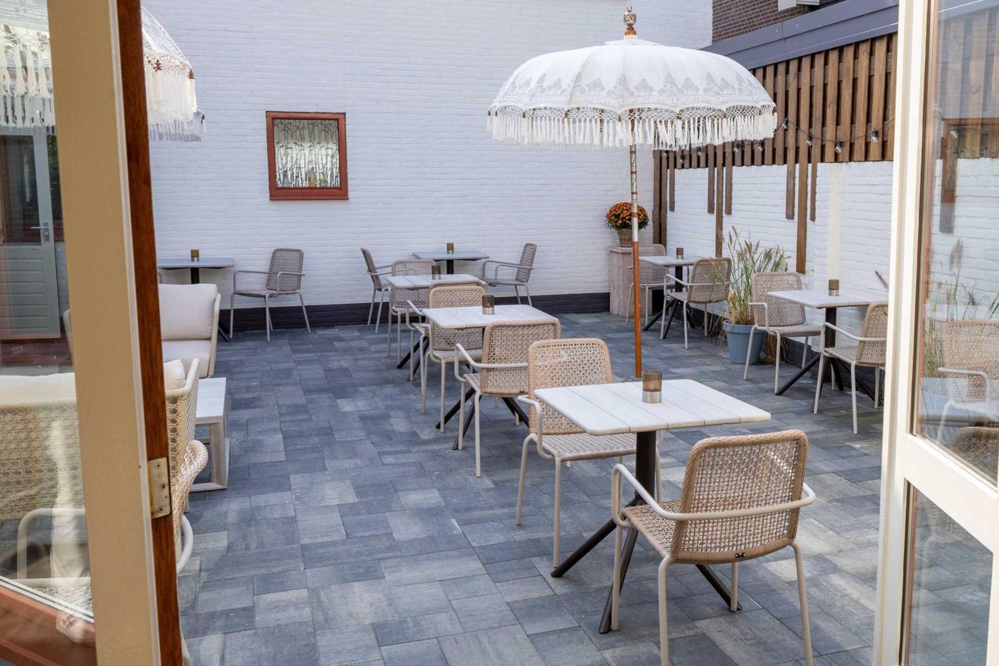 Strandhotel De Logerij Renesse Bagian luar foto