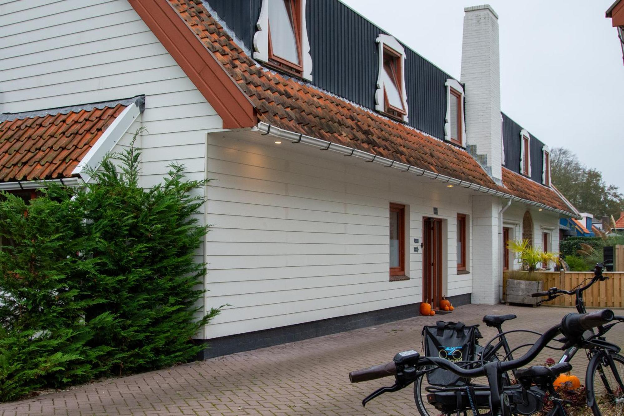 Strandhotel De Logerij Renesse Bagian luar foto